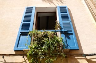 An open window in the old town of Sóller, Mallorca