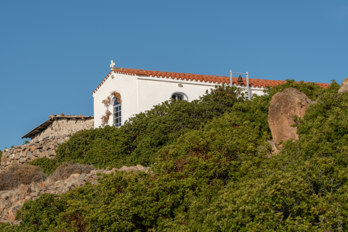 The chapel of Hypapanti on the hiking trail to Mount Ellanion Oros on the island of Aegina.