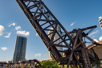 aka "Carroll Avenue Bridge" or "Chicago and North Western Railroad Bridge"
Architectural boat tour Chicago river and lake