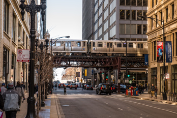 Chicago 'L' train at Loop Campus