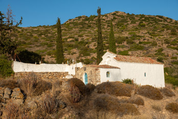 The church of Panagia Mesosporitissa is located near the village of Pachia Rachi on the island of Aegina. It is located on the road between Pachia Rachi and Anitseo on the edge of the valley of Eleonas.