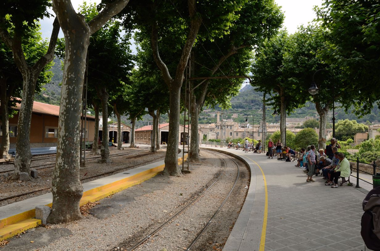 Platform at Sóller train station