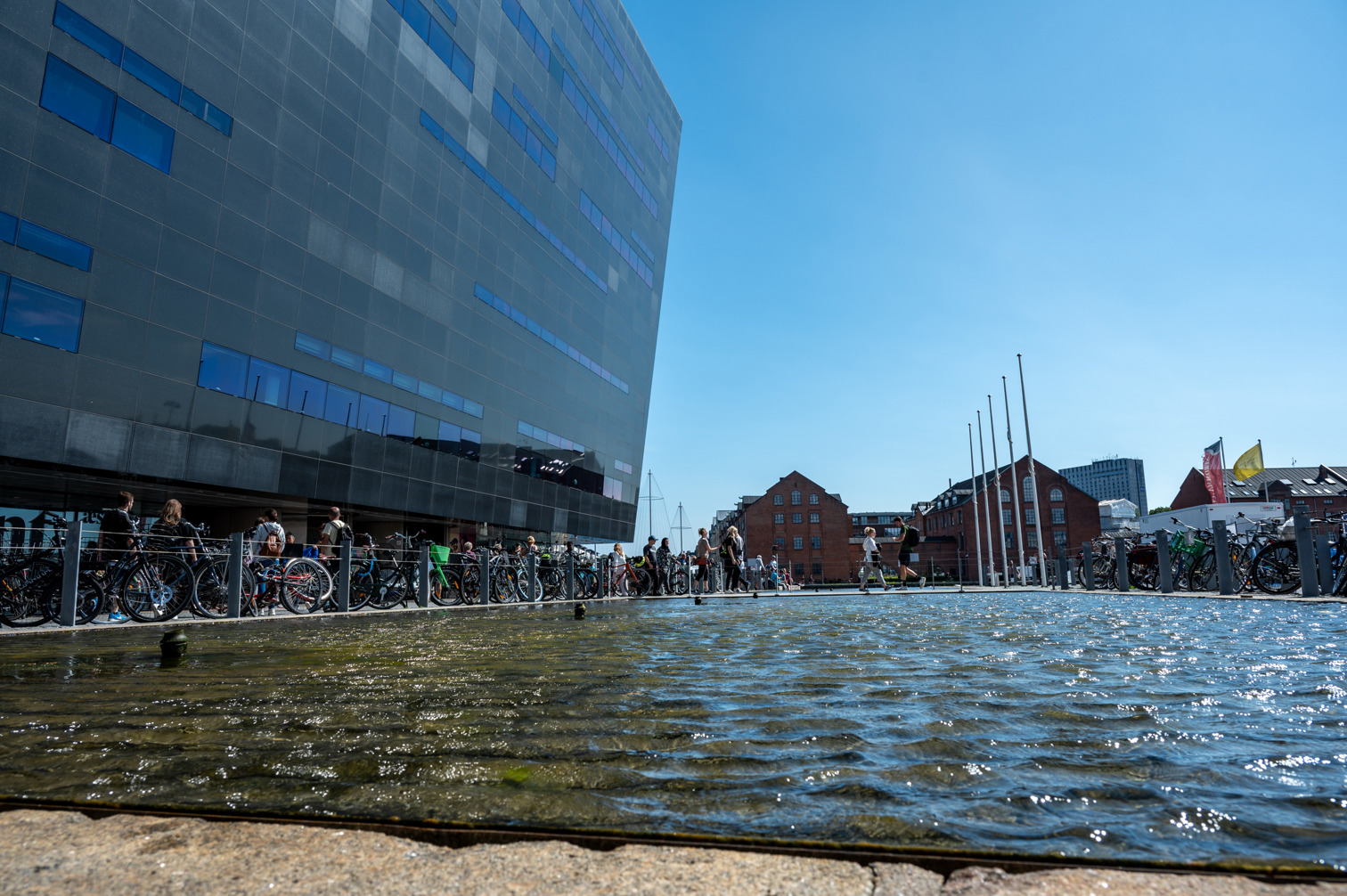 Water basin at Det Kongelige Bibliotek